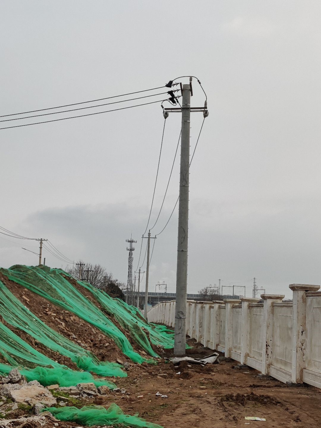 项目建设地点：西咸新区秦汉新城